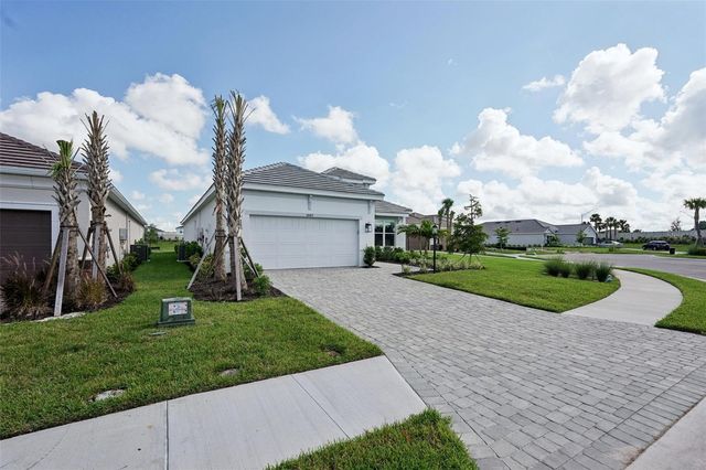 16415 ISOLA PLACE, Lakewood Ranch, FL 34211