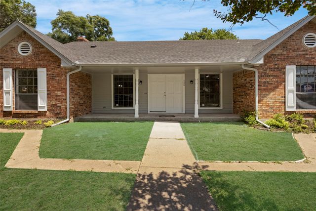 335 Hummingbird Lane, Duncanville, TX 75137