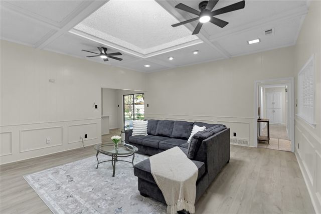 335 Hummingbird Lane, Duncanville, TX 75137