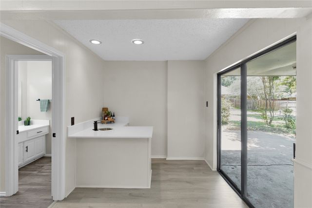 335 Hummingbird Lane, Duncanville, TX 75137