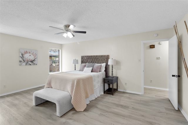 335 Hummingbird Lane, Duncanville, TX 75137