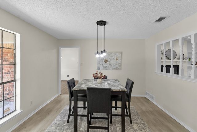 335 Hummingbird Lane, Duncanville, TX 75137