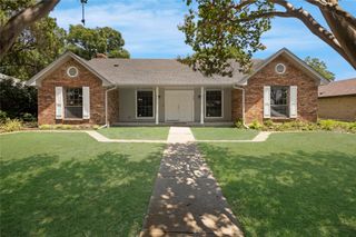 335 Hummingbird Lane, Duncanville, TX 75137