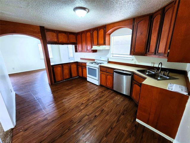 2228 Toulon Lane, Dallas, TX 75227