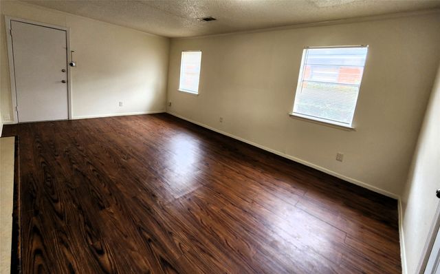 2228 Toulon Lane, Dallas, TX 75227