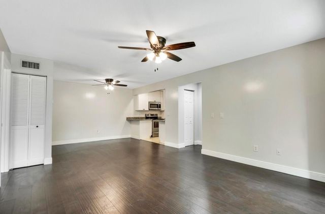 8164 Se Croft Circle B-4, Hobe Sound, FL 33455