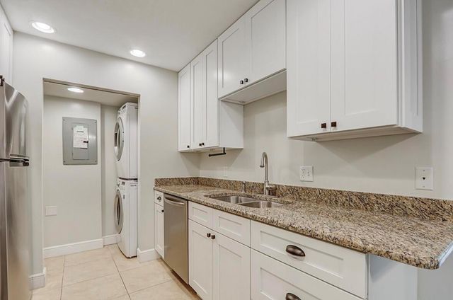 8164 Se Croft Circle B-4, Hobe Sound, FL 33455