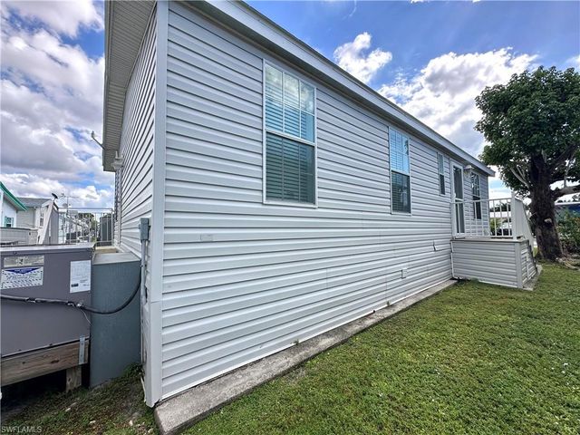 3264 Ott LN, Bonita Springs, FL 34134