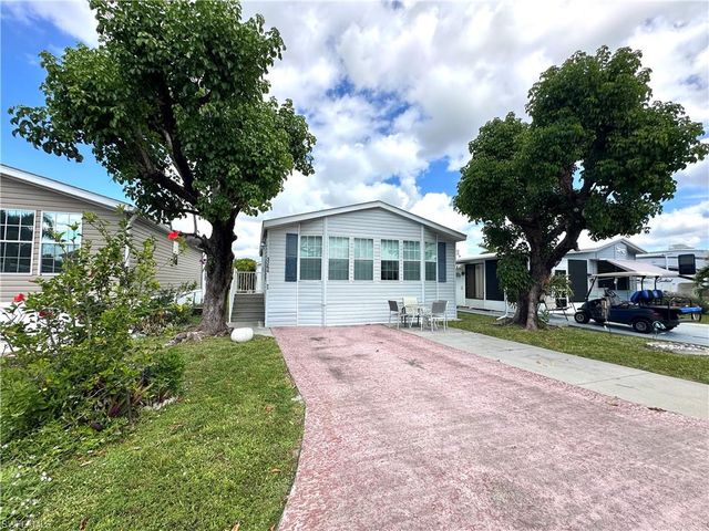 3264 Ott LN, Bonita Springs, FL 34134