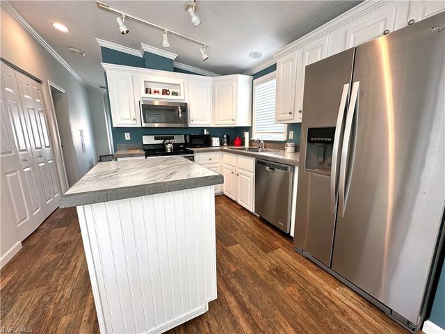 3264 Ott LN, Bonita Springs, FL 34134