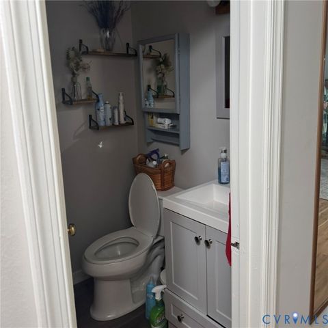 10115 Molly Ln, Glen Allen, VA 23060