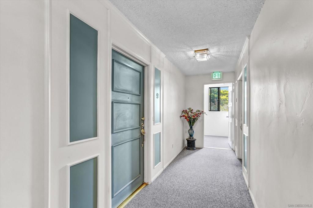 Image 7 of property listing at 2410 Albatross St 9, San Diego, CA 92101