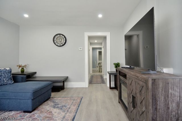 17 Brown St, Nutley Twp., NJ 07110