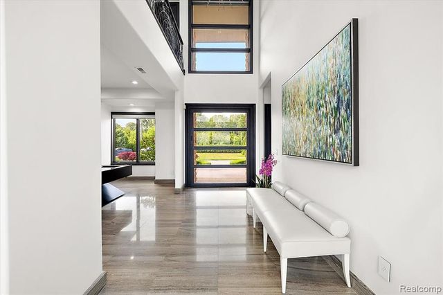 8349 Dixie Highway, Ira, MI 48023