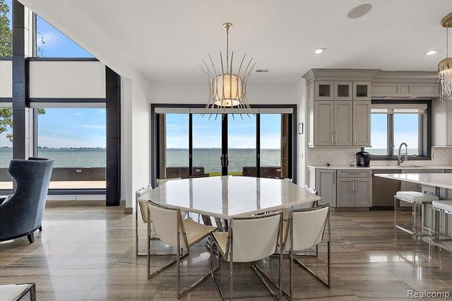 8349 Dixie Highway, Ira, MI 48023