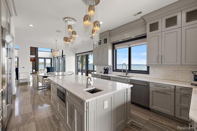 8349 Dixie Highway, Ira, MI 48023