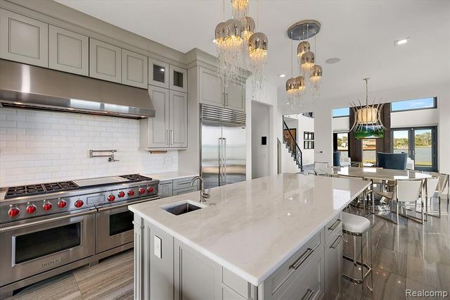 8349 Dixie Highway, Ira, MI 48023