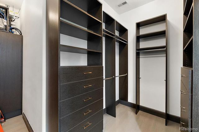 8349 Dixie Highway, Ira, MI 48023