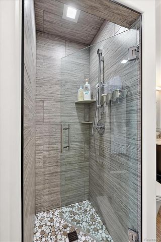 8349 Dixie Highway, Ira, MI 48023