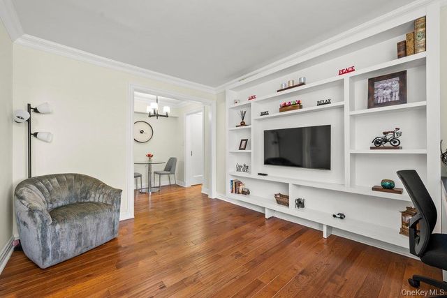 84-50 169th Street 611, Jamaica, NY 11432