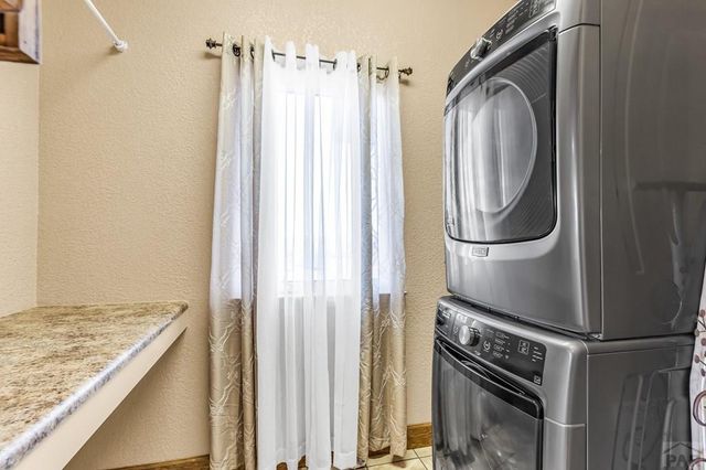 925 S Camino Santiago Dr, Pueblo West, CO 81007