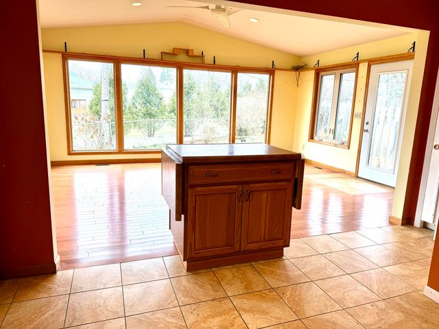 402 Elmwood Drive, Belvidere, IL 61008