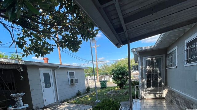 503 W HART AVE, San Antonio, TX 78214