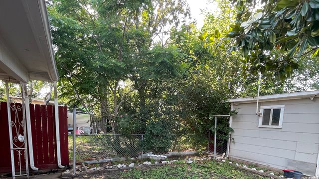 503 W HART AVE, San Antonio, TX 78214