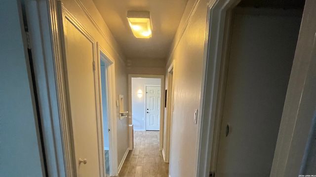 503 W HART AVE, San Antonio, TX 78214