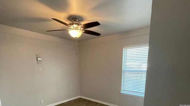 503 W HART AVE, San Antonio, TX 78214