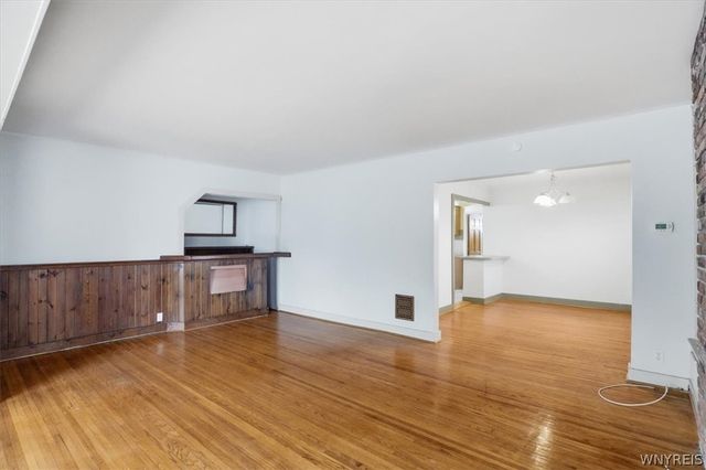 121 Tacoma Avenue, Buffalo, NY 14216