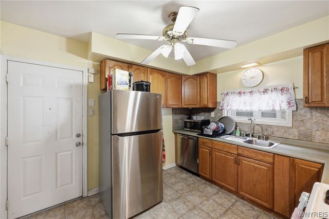 121 Tacoma Avenue, Buffalo, NY 14216