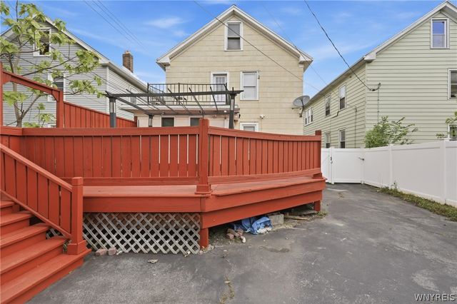 121 Tacoma Avenue, Buffalo, NY 14216