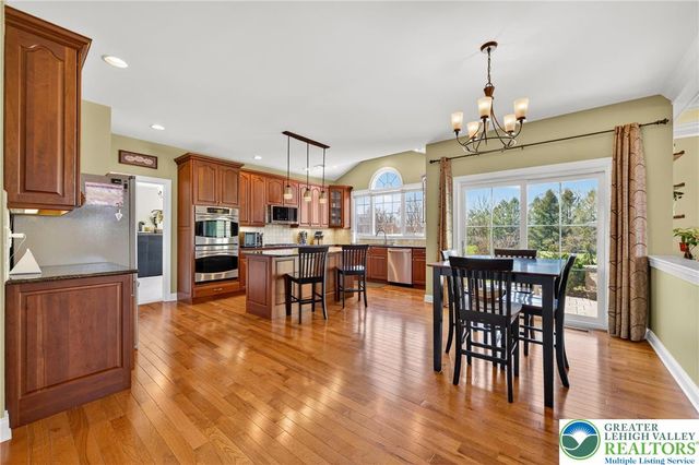 7505 Cedar Road, Lower Macungie Twp, PA 18062