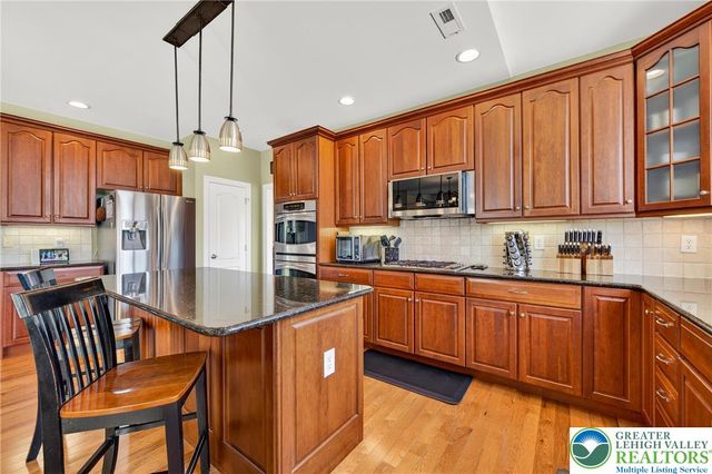 7505 Cedar Road, Lower Macungie Twp, PA 18062