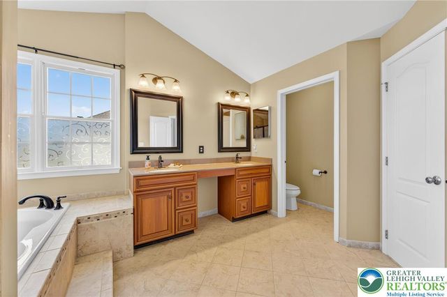 7505 Cedar Road, Lower Macungie Twp, PA 18062