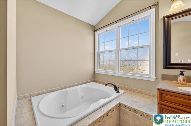 7505 Cedar Road, Lower Macungie Twp, PA 18062