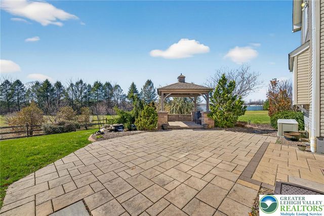 7505 Cedar Road, Lower Macungie Twp, PA 18062