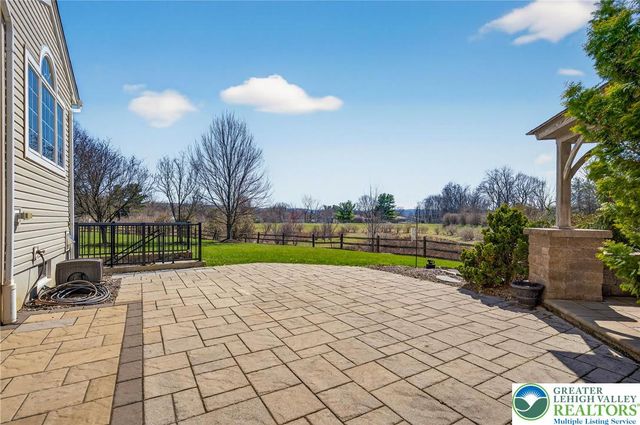 7505 Cedar Road, Lower Macungie Twp, PA 18062