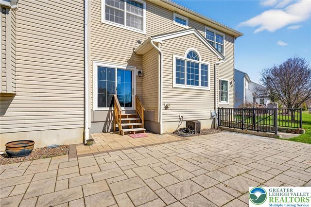 7505 Cedar Road, Lower Macungie Twp, PA 18062