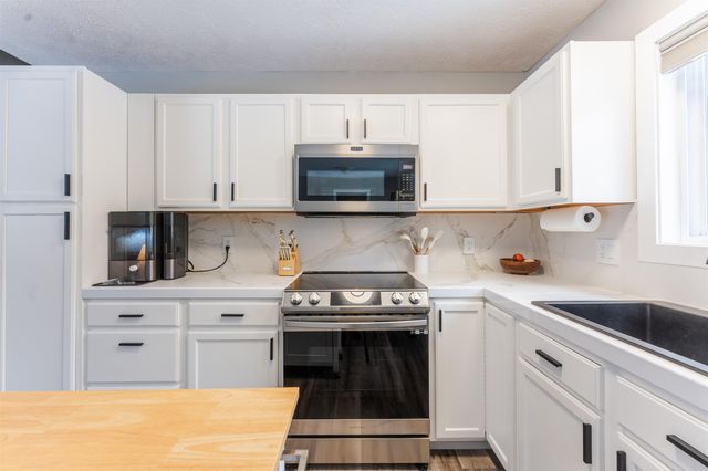 2937 Artist Avenue, Green Lake Twp, MI 49643