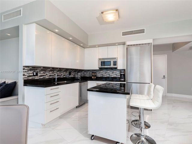 92 SW 3rd Street 3901, Miami, FL 33130