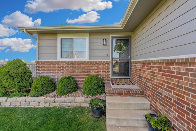 2641 E Spring Hill Ct, Goddard, KS 67052