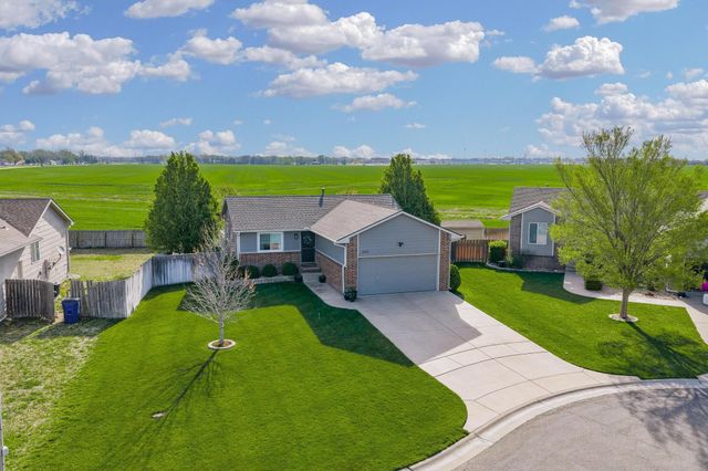 2641 E Spring Hill Ct, Goddard, KS 67052