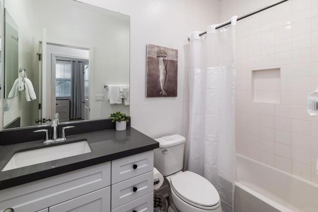 1115 Sea Glass Way, Oceanside, CA 92054