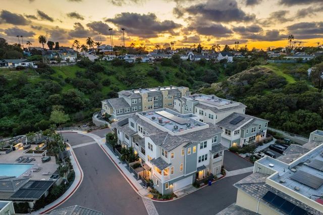 1115 Sea Glass Way, Oceanside, CA 92054