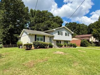 6641 Londonderry Drive, Morrow, GA 30260