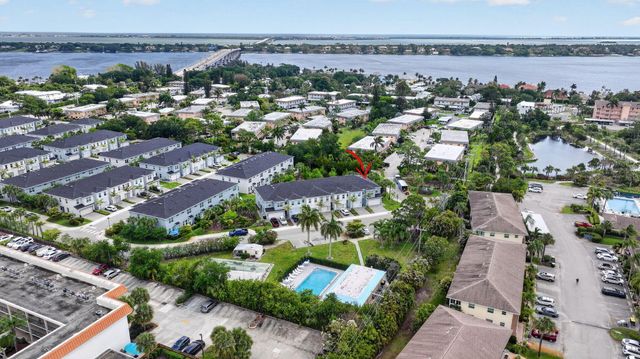 1887 SE Ocean Cove Way, Stuart, FL 34996