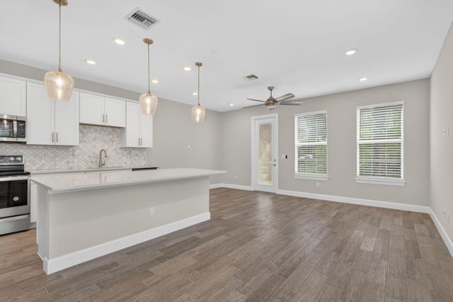 1887 SE Ocean Cove Way, Stuart, FL 34996