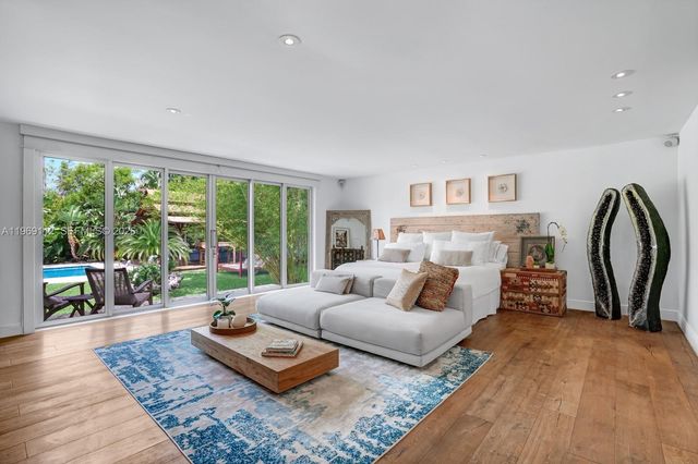 575 Hibiscus Ln, Miami, FL 33137